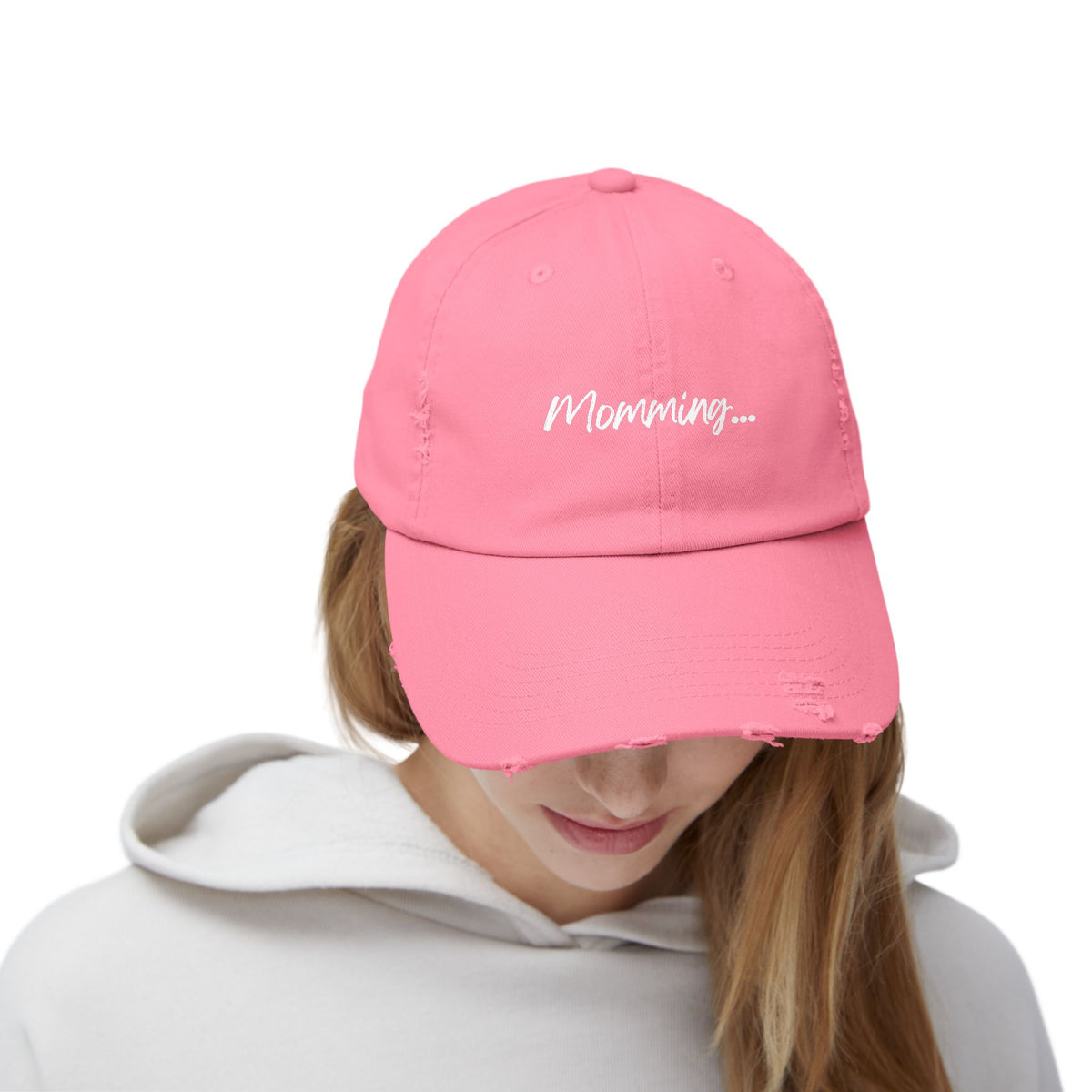 "MOMMING" - Distressed Hat